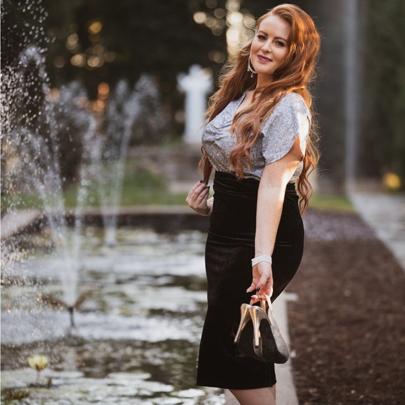 Lularoe Ivy Elegant Midi Pencil Skirt size XLNWT - solid black - Picture 4 of 4